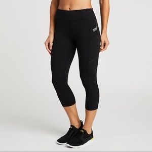 Black Lululemon Speed Up Crops